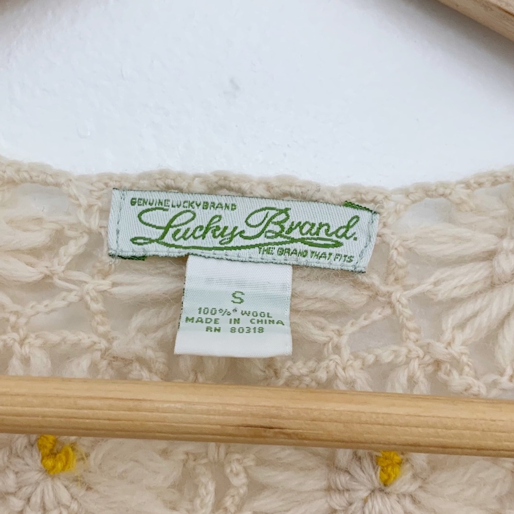SOLD Vintage Knit Crochet Daisy Cardigan Sweater - Picture 12 of 13